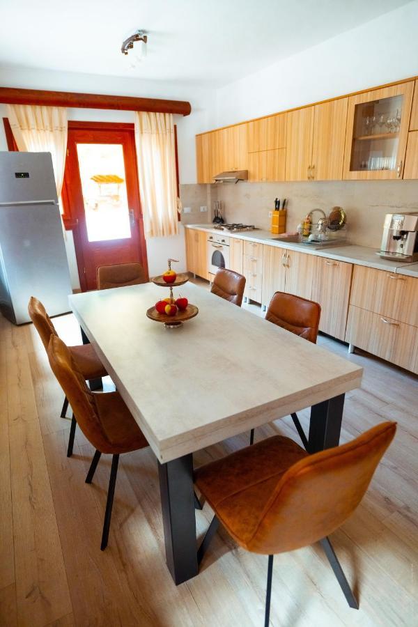 Casa Cheile Dambovicioarei - Cabana 2 Дымбовичоара Экстерьер фото
